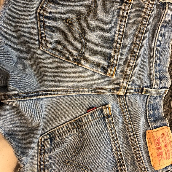 Levi’s shorts - Picture 5 of 7